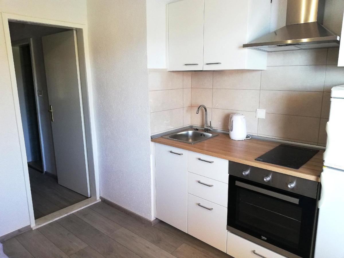 Apartments Amfora Gdinj Eksteriør billede