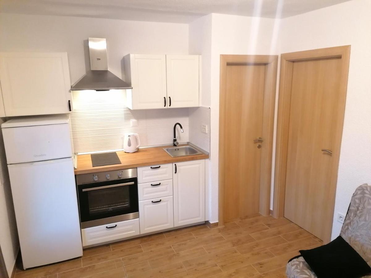 Apartments Amfora Gdinj Eksteriør billede