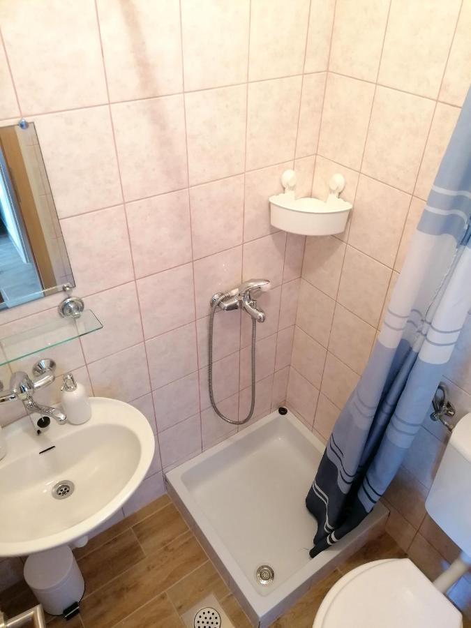 Apartments Amfora Gdinj Eksteriør billede