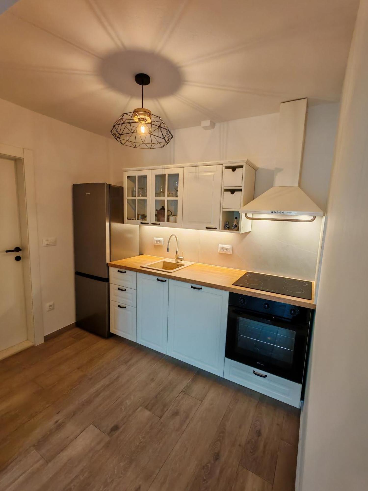 Apartments Amfora Gdinj Eksteriør billede
