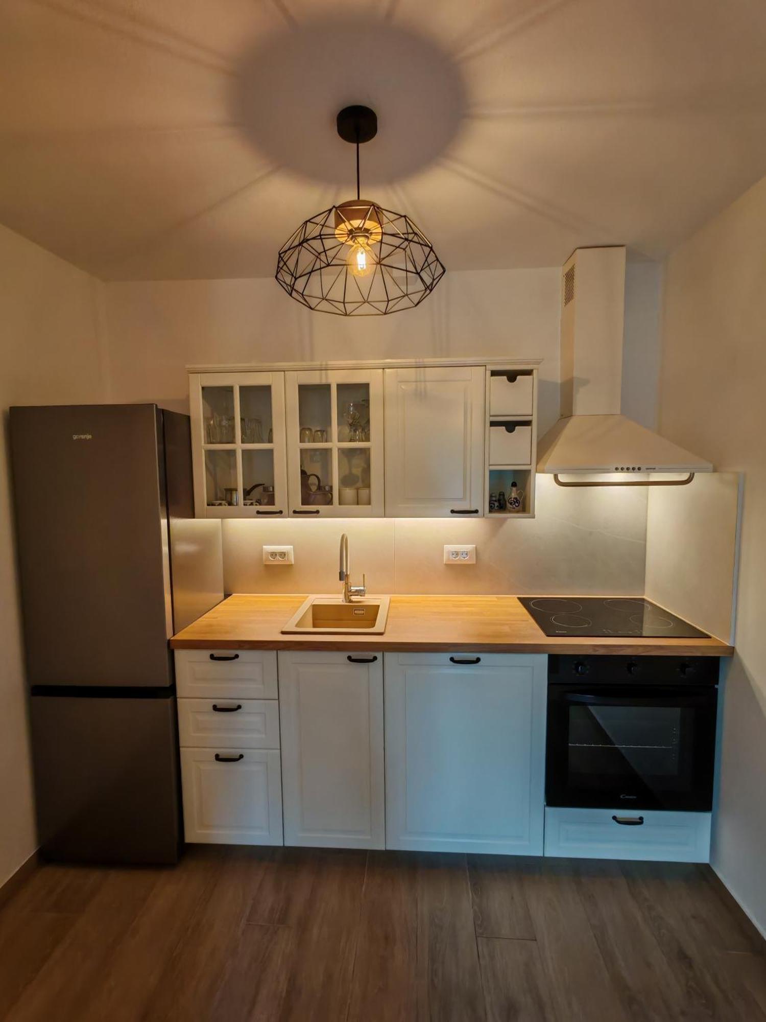 Apartments Amfora Gdinj Eksteriør billede